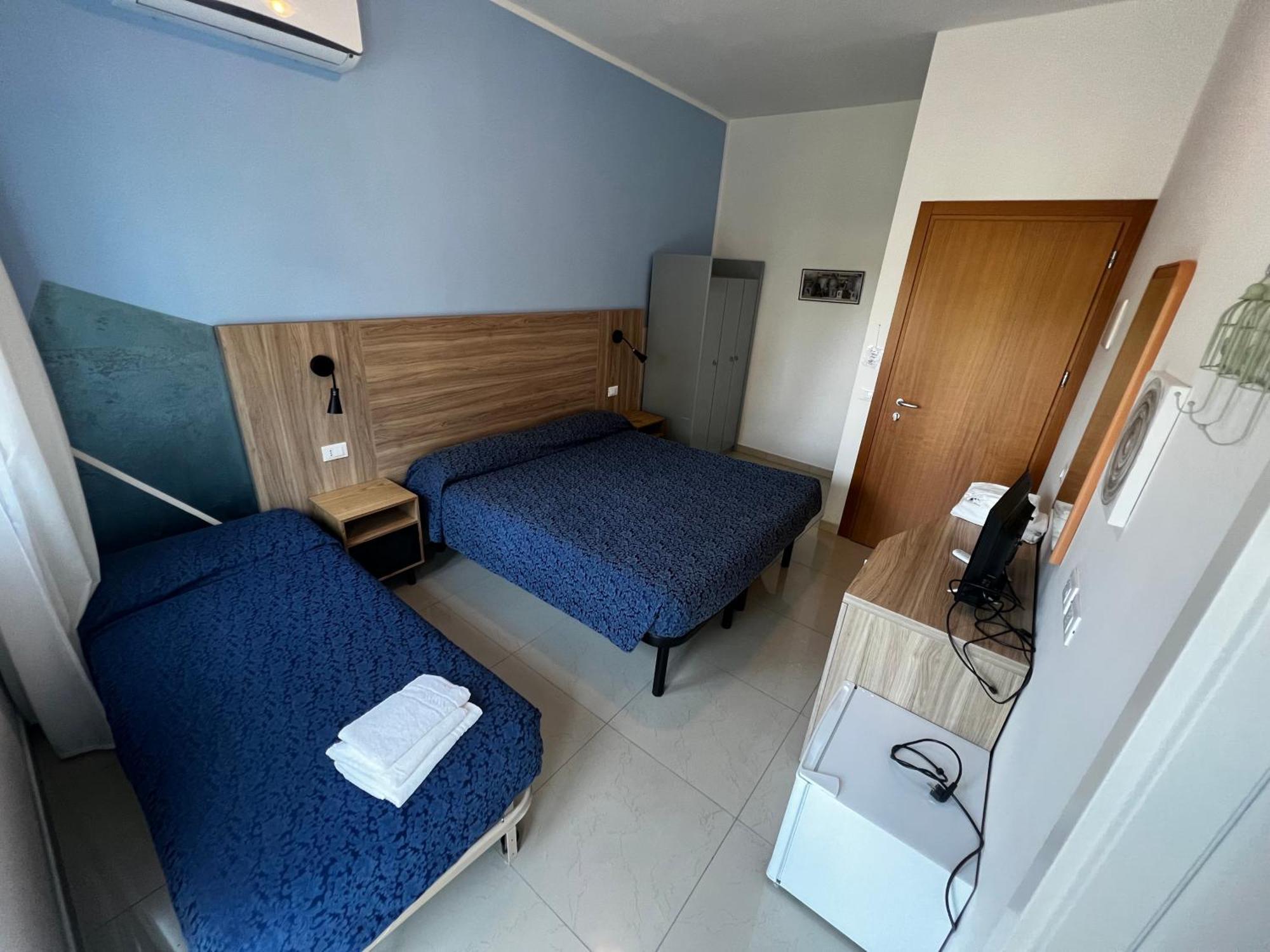 Club Vacanze In Червія Екстер'єр фото